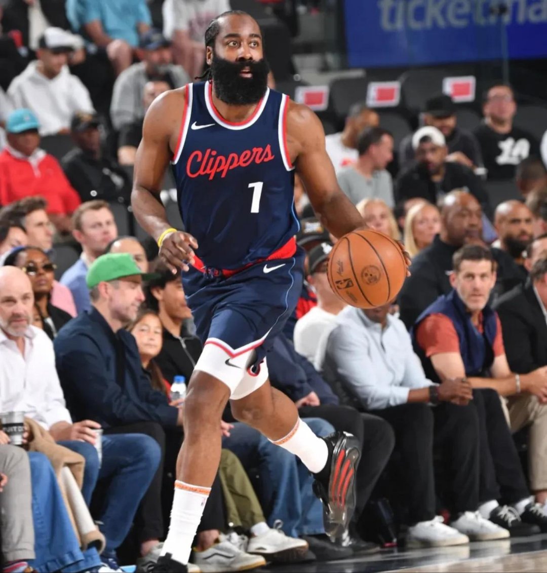 关于火箭客场擒下勇士,取得三连胜的信息 关于火箭客场擒下勇士,取得三连胜的信息