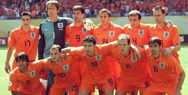 比赛历程:名队间大战引发热议的简单介绍 比赛历程:名队间大战引发热议的简单介绍