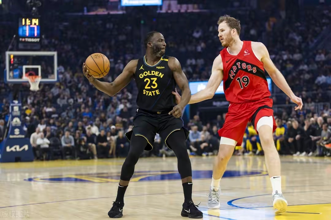 猛龙战队主场迎战魔术队全身而退 猛龙战队主场迎战魔术队全身而退