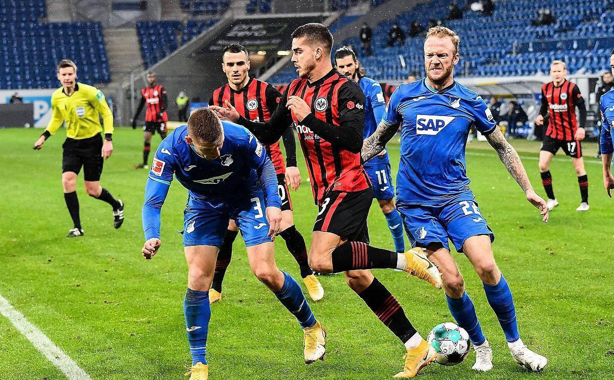 柏林赫塔客场遭受阻击,惜败收场 柏林赫塔客场遭受阻击,惜败收场