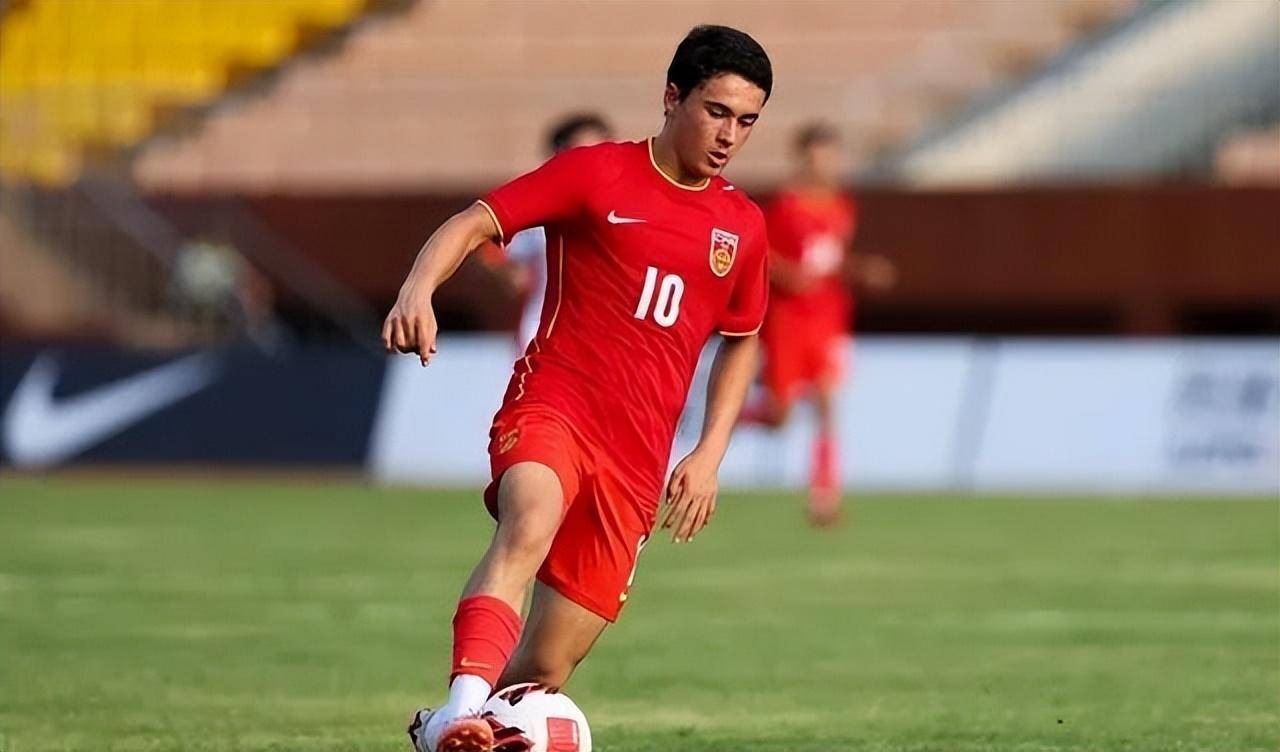 亚洲足球锦标赛中，某队士气高昂，大获成功