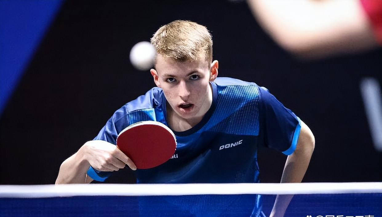 B体育在线登录-法国球员展现高超实力，轻松晋级！