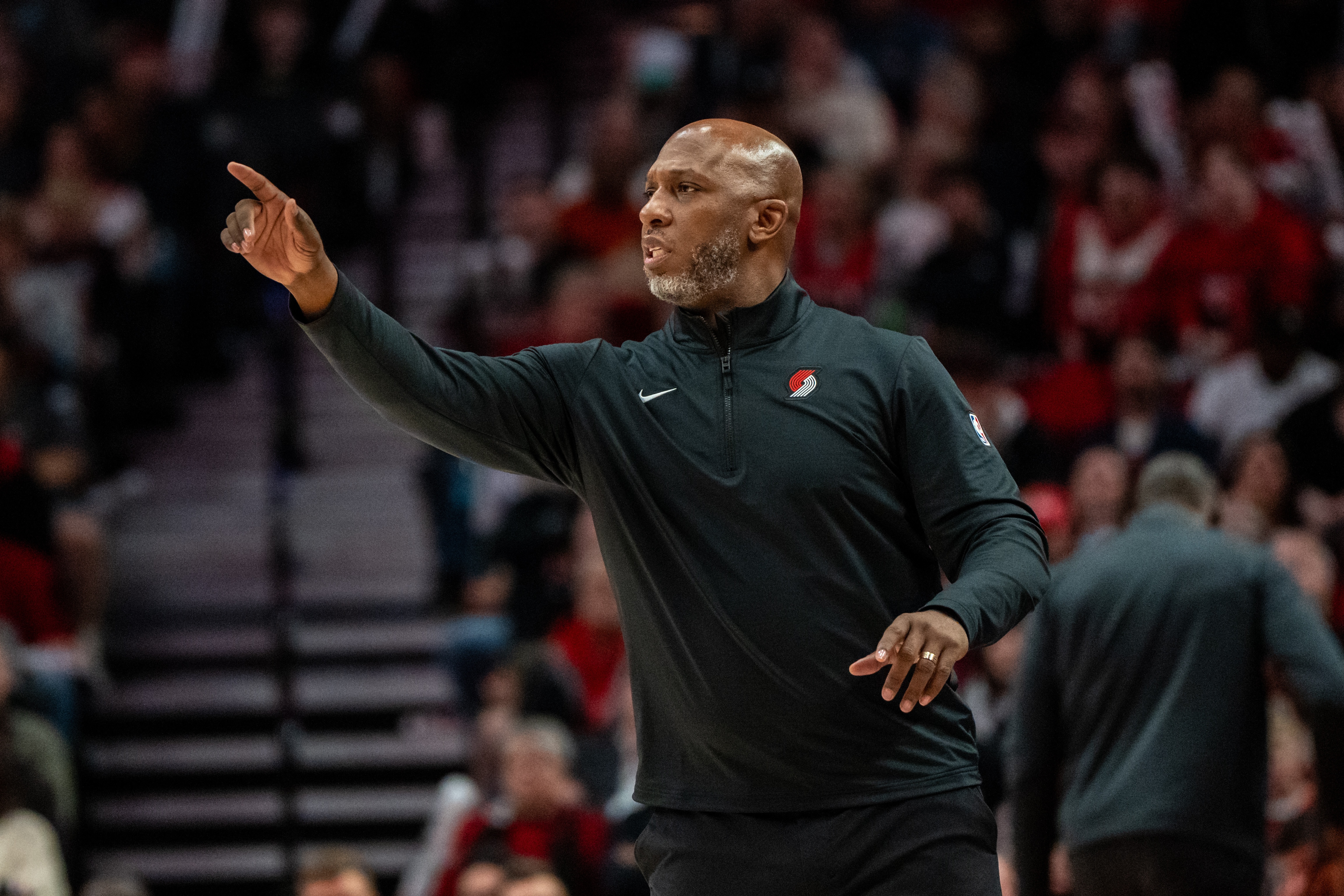 B体育新闻-开拓者逆袭成功，球队逐渐走出低谷的简单介绍