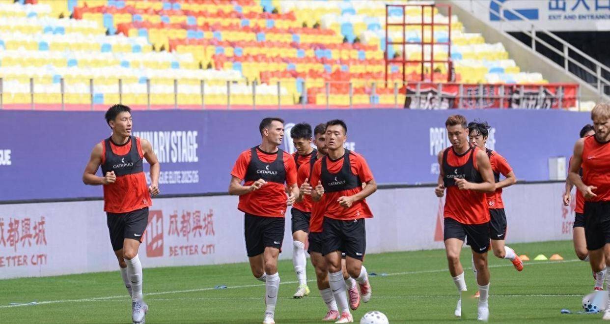 中国球队积极备战,迎战亚冠强手的简单介绍 中国球队积极备战,迎战亚冠强手的简单介绍