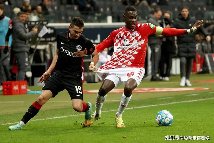 B体育官方登录入口-包含巴黎神奇逆转，晋级战阿贾克斯的词条