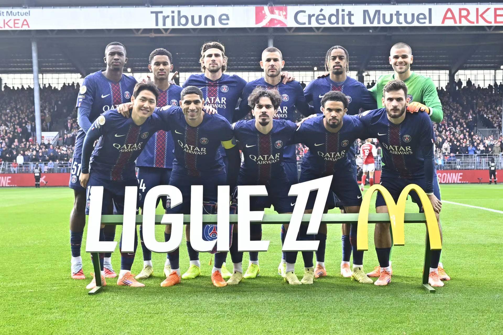 B体育娱乐-巴黎圣日耳曼击败里昂，继续稳居榜首位置的简单介绍